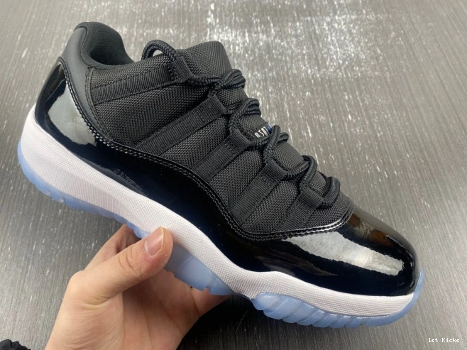 1st Kicks Space FV5104-004 Low Jordan Air Jam 11 0728